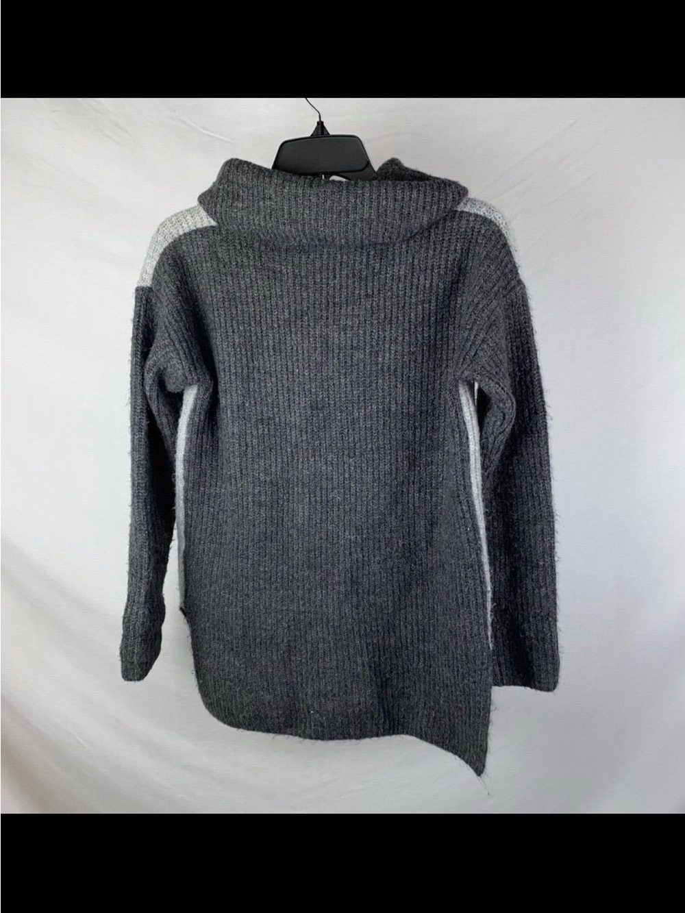 Sweater - Picture 10 of 11